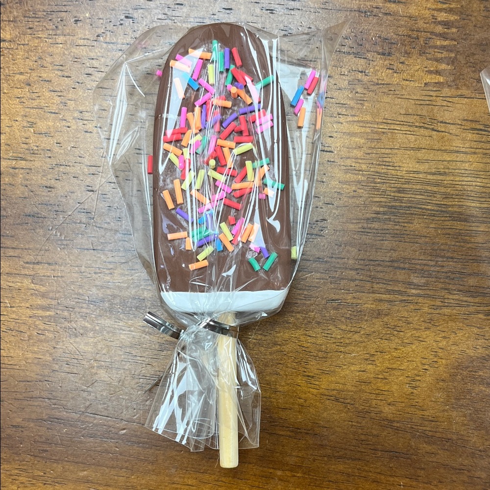 Decorative Wood Party favors. 8 total. DECORATIVE PURPOSES ONLY.
